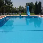 Mio Otel *